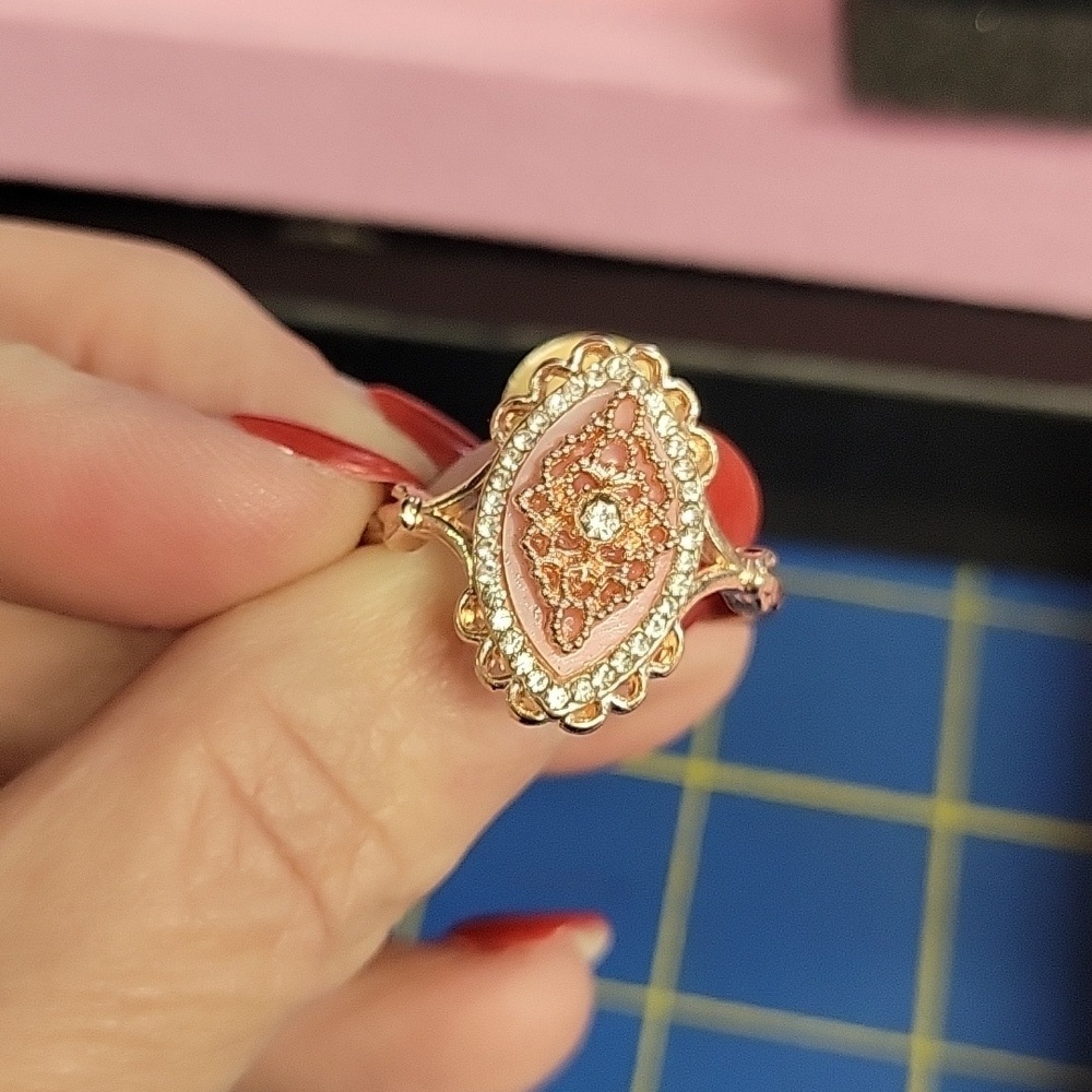 Pink Victorian Gold Tone Rhinestone Ring